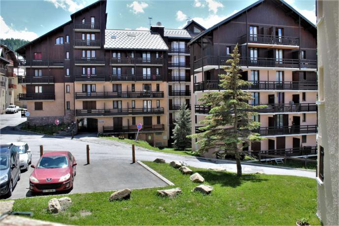 Vue par la baie vitrée orientation sud-ouest