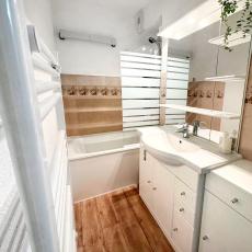 Baignoire avec rangements