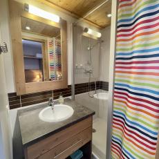 Salle d'eau de la chambre parentale