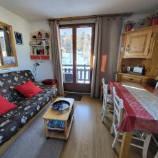 clic/clac 2 couchages, table et 6 chaises