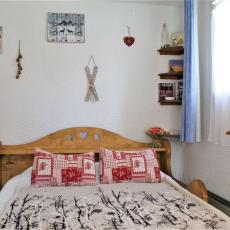 Canapé-lit en mode déplié 